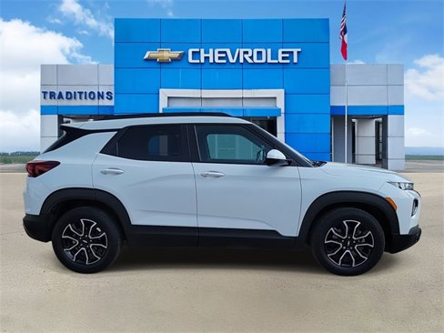 Certified 2023 Chevrolet TrailBlazer ACTIV w/ Sun and Liftgate Package image 9