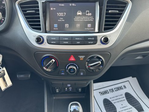 Used 2022 Hyundai Accent SEL image 31