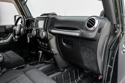 Used 2011 Jeep Wrangler Unlimited Rubicon w/ Dual Top Group image 14