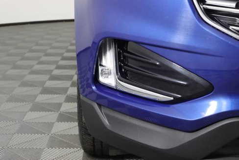Used 2020 Ford Edge SEL w/ Cold Weather Package image 12