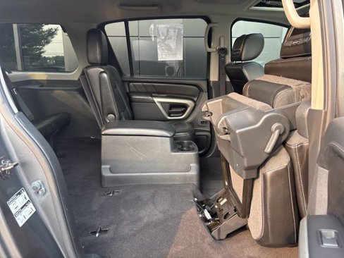Used 2015 Nissan Armada Platinum image 35