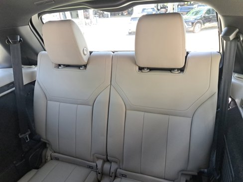 Used 2020 Land Rover Discovery HSE image 12