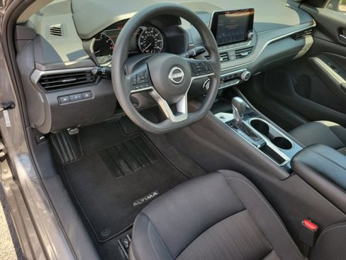 Used 2024 Nissan Altima 2.5 SV image 4