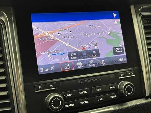 Used 2017 Porsche Macan Turbo image 22