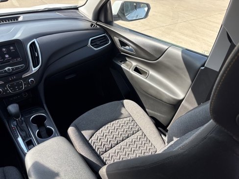 Used 2022 Chevrolet Equinox LT image 18