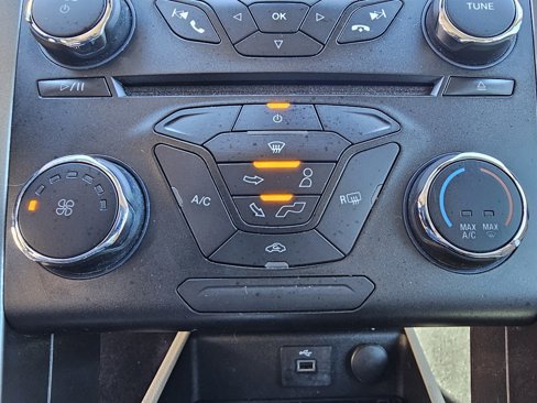 Used 2017 Ford Fusion SE image 14