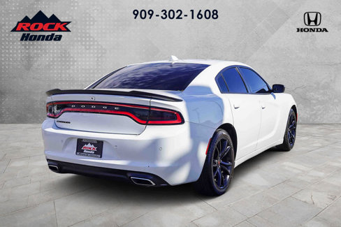 Used 2018 Dodge Charger SXT Plus w/ Blacktop Package image 4