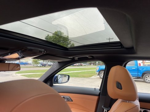 Used 2020 BMW 330i xDrive Sedan image 9