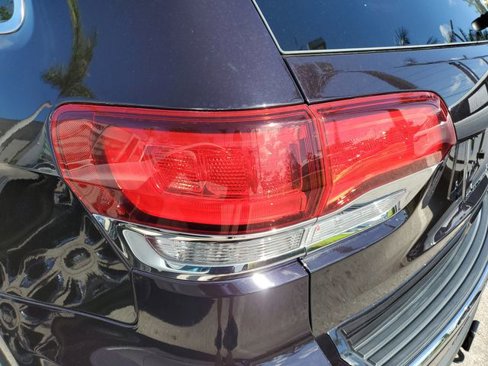 Used 2021 Jeep Grand Cherokee Limited image 14