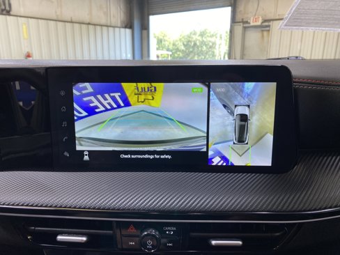 Used 2025 Nissan Kicks SR image 40