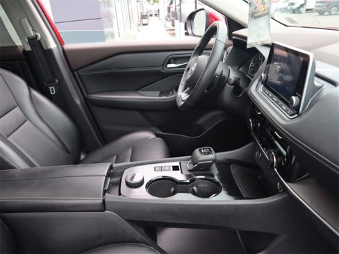 Certified 2022 Nissan Rogue SV w/ SV Premium Package image 20