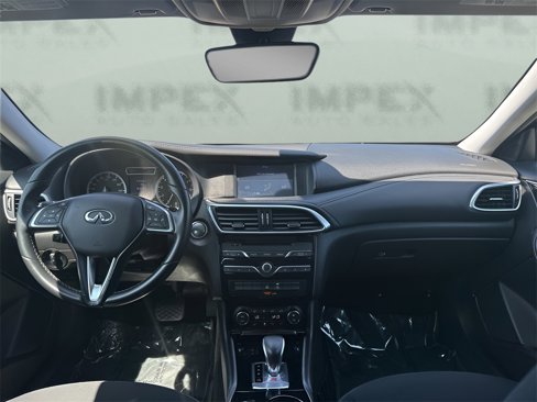 Used 2019 INFINITI QX30 image 11