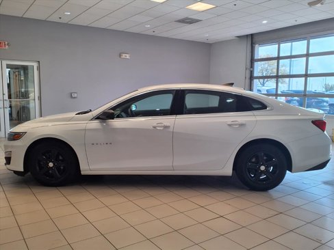 Used 2022 Chevrolet Malibu LS image 3