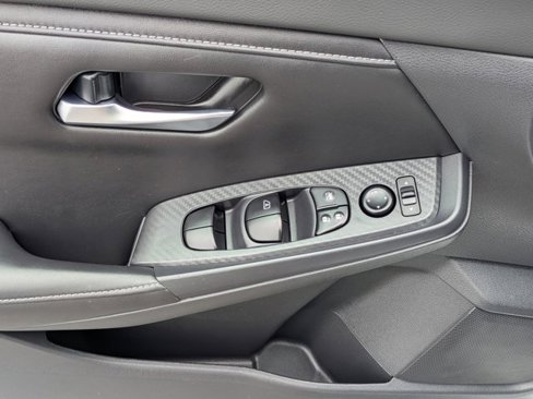 Used 2021 Nissan Sentra SV image 18