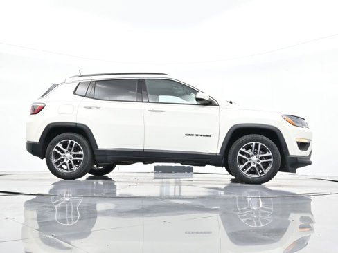Used 2020 Jeep Compass Latitude w/ Popular Equipment Group image 32