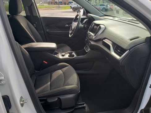 Used 2024 GMC Terrain SLE image 19