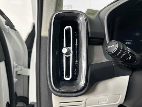Used 2025 Volvo XC40 B5 Plus w/ Protection Package image 10