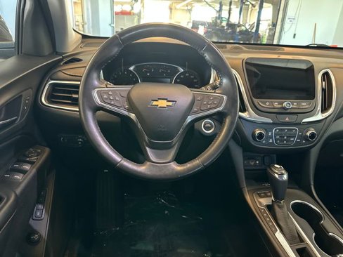 Used 2020 Chevrolet Equinox Premier image 17