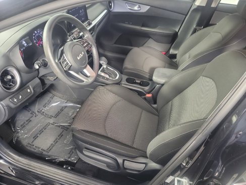 Certified 2022 Kia Forte LXS w/ LXS Technology Package image 18