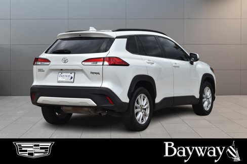 Used 2022 Toyota Corolla Cross LE image 5