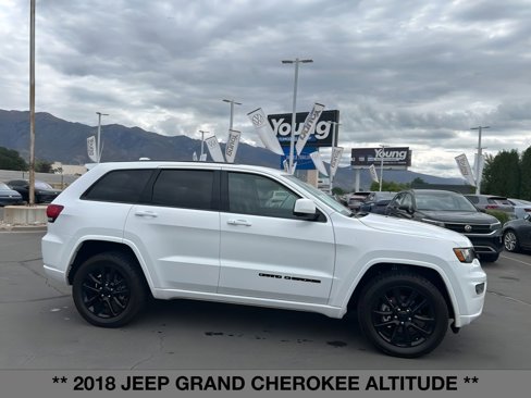 Used 2018 Jeep Grand Cherokee Altitude image 4
