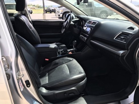 Used 2017 Subaru Outback 2.5i Limited image 16