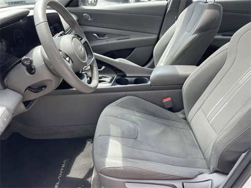 Certified 2024 Hyundai Elantra SEL w/ Convenience Package image 18