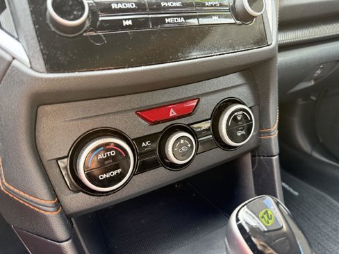 Used 2022 Subaru Crosstrek 2.0i Premium image 19