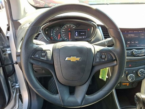 Used 2020 Chevrolet Trax LS w/ Tint and Cruise Package image 15