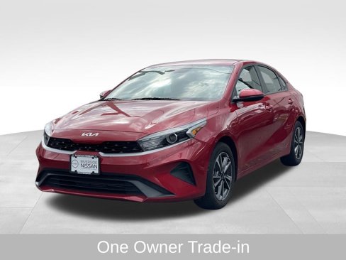 Used 2023 Kia Forte LXS w/ LXS Technology Package image 2