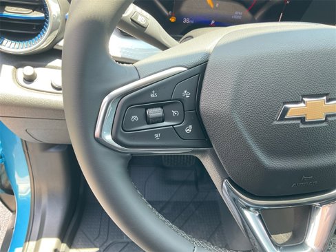New 2025 Chevrolet Trax LT w/ Driver Confidence Package image 28