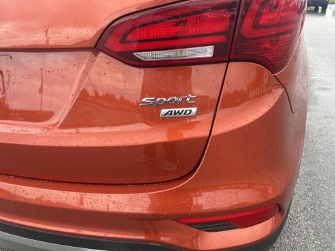 Used 2017 Hyundai Santa Fe Sport image 11