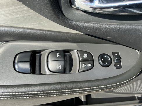 Used 2015 Nissan Murano SV w/ Premium Package image 64