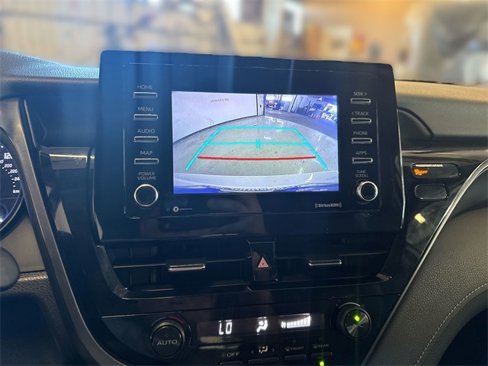 Used 2021 Toyota Camry SE image 27