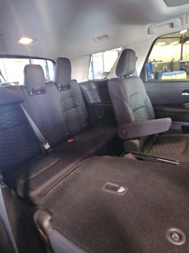 Used 2022 Nissan Pathfinder SV image 35