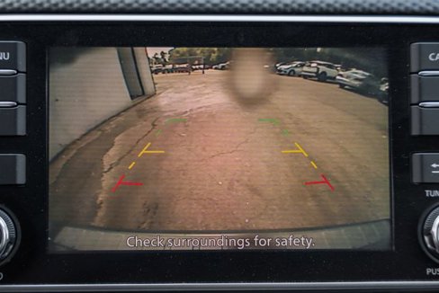 Used 2019 Nissan Kicks SV image 2