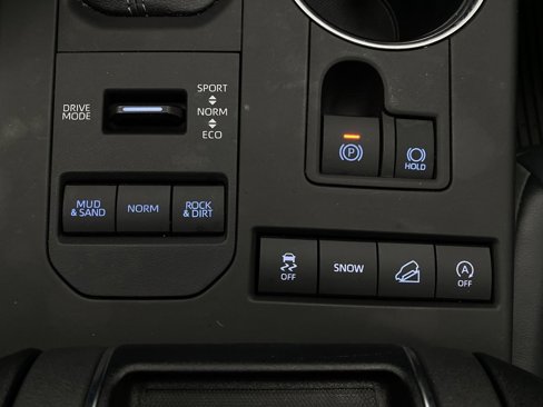Used 2022 Toyota Highlander XLE image 27