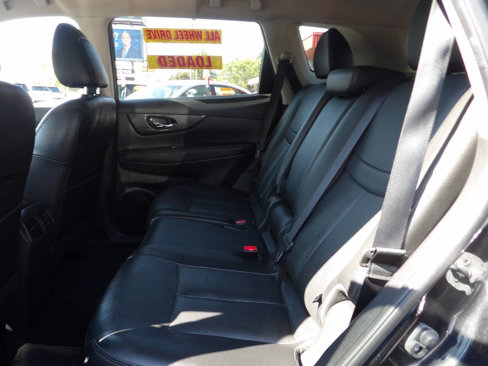 Used 2016 Nissan Rogue SL image 6