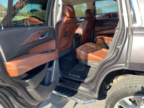 Used 2017 Cadillac Escalade Premium Luxury image 22