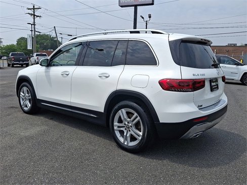 Used 2022 Mercedes-Benz GLB 250 4MATIC image 7