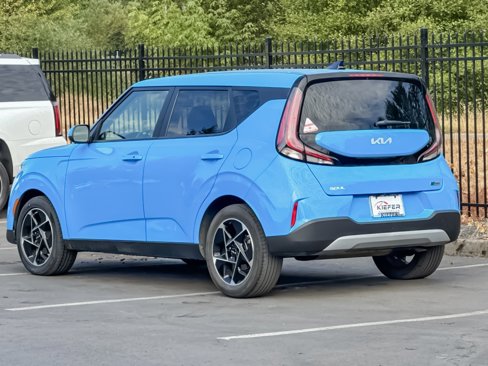 Used 2023 Kia Soul EX image 6