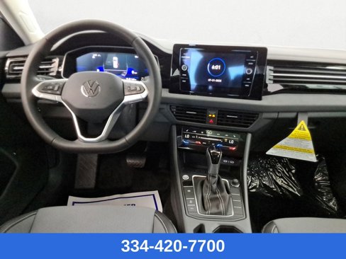 New 2025 Volkswagen Jetta SE image 9