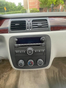 Used 2008 Buick Lucerne CX image 24