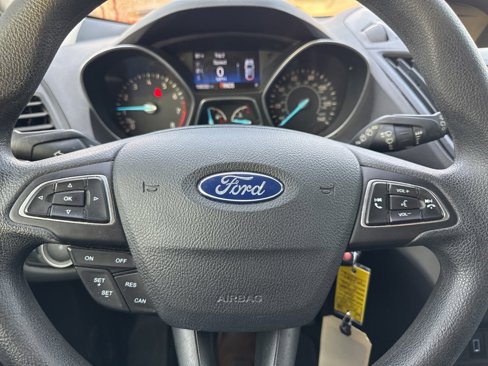 Used 2017 Ford Escape S image 9