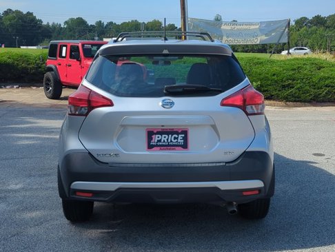 Used 2019 Nissan Kicks SR w/ SR Premium Package image 6