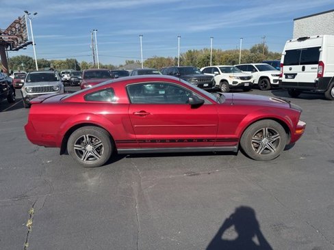 Used 2007 Ford Mustang Premium image 11