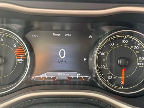 Certified 2016 Jeep Cherokee Limited image 31