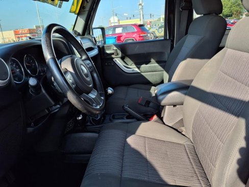 Used 2012 Jeep Wrangler Sahara w/ Dual Top Group image 9
