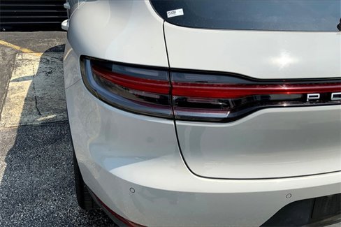 Certified 2020 Porsche Macan image 19
