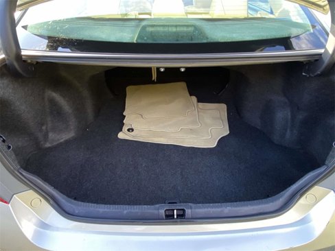 Used 2015 Toyota Camry image 31